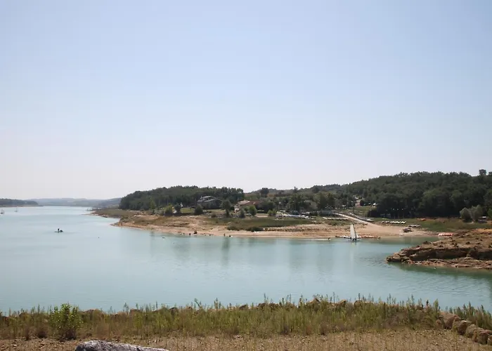 Проживание в семье Chez Didier Сен-Мишель-де-Ланес